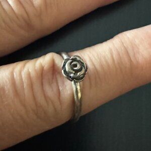 Sterling Silver Rose Ring, Dainty Rose Ring, 3D Rose Ring (size 8)